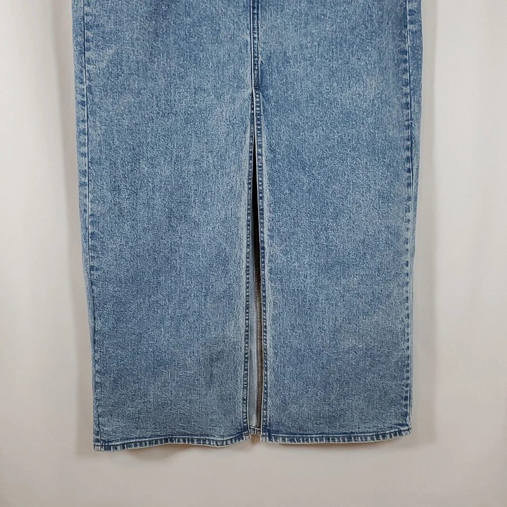 Universal Thread Woman's Medium Wash Denim Maxi Skirt ~ Blue - Picture 6 of 13
